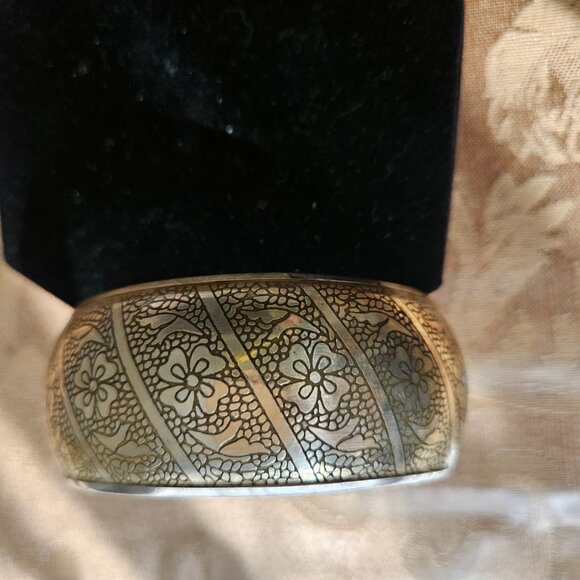 Vintage Boho Inspired Bangle Bracelet - Picture 7 of 8